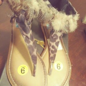 Feather sandals
